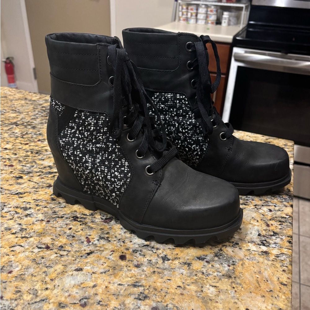 SOREL Joan of Arctic Wedge III Lexi Boot Waterproof